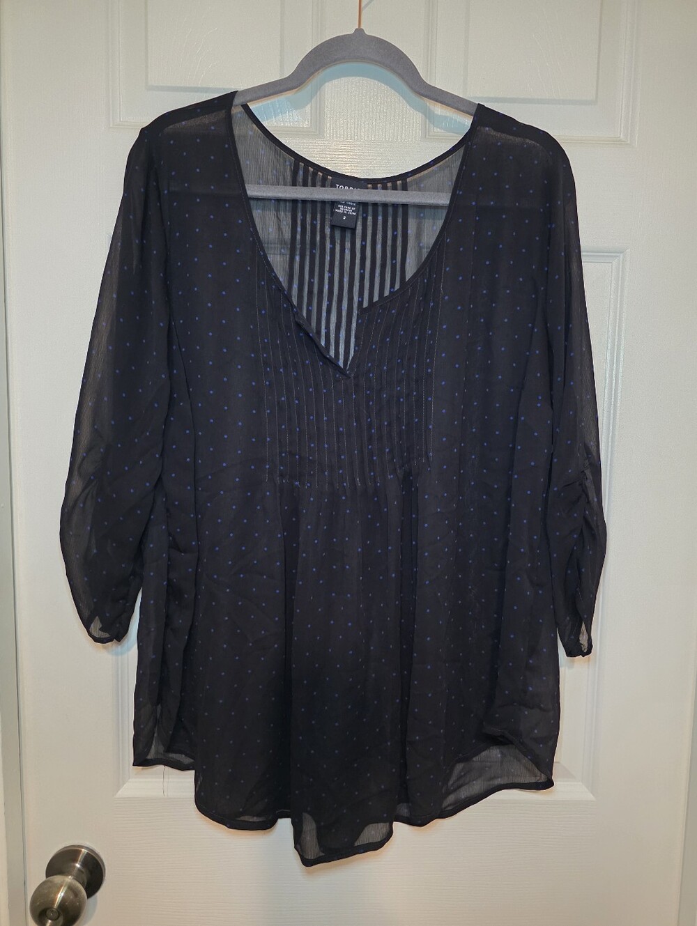 Torrid Black w/ Blue Polka Dot Print Chiffon Pintuck Top Plus size 2